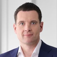 Portrait image of Volker Cwielong
